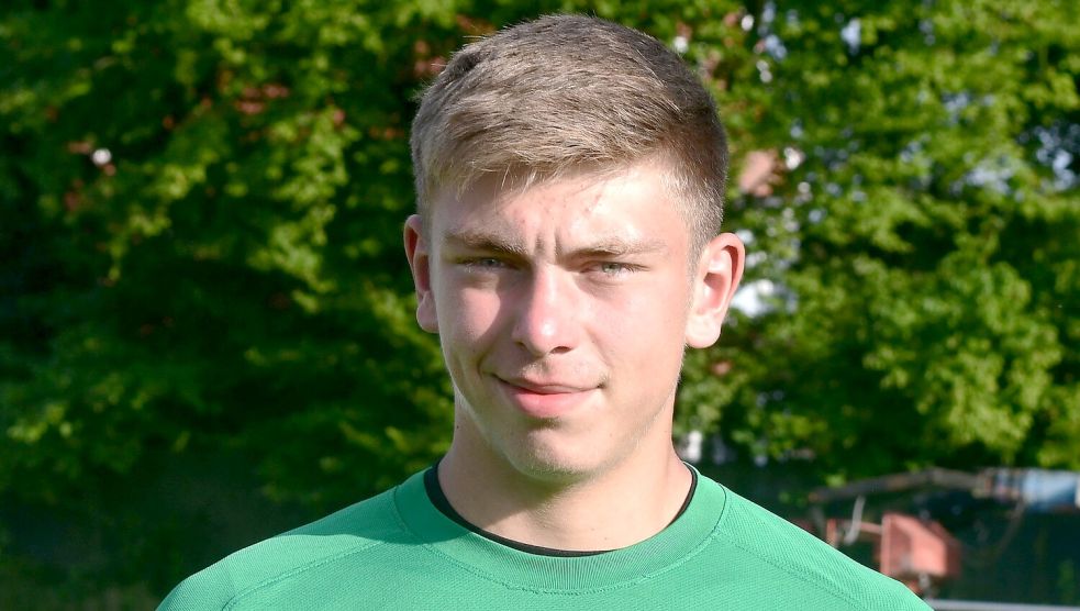 Florian Demhartner verhinderte mit einer Glanztat das 0:1. Foto: Damm