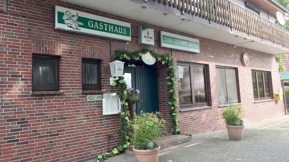 Das Gasthaus „Zum grünen Jäger“ in Uplengen ist seit Generationen in Familienbesitz. Foto: Christine Schneider-Berents/Archiv
