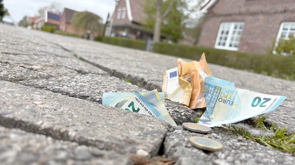 Das wird teuer: Knapp 1,9 Millionen Euro wird der Ausbau des Neuen Wegs kosten. An diesem Beispiel hat die Gemeinde für unsere Redaktion die Finanzierungsmodelle durchgerechnet. Foto: Janßen