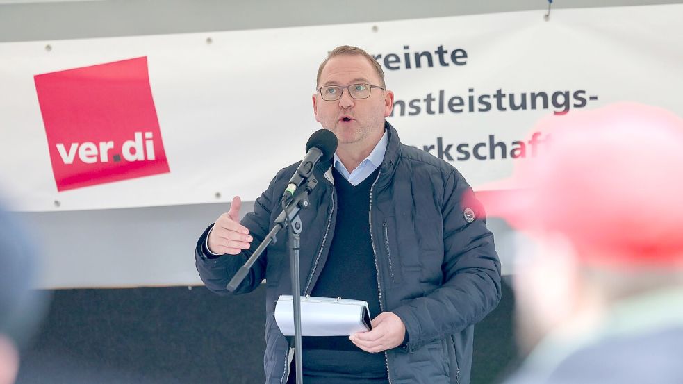 „Die Belastung wird unerträglich“, sagt Verdi-Chef Werneke. (Archivbild) Foto: Jörg Halisch/dpa