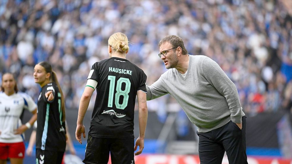 Hausicke und Horsch: Jetzt mal den FC Bayern schlagen! Foto: Gregor Fischer/dpa