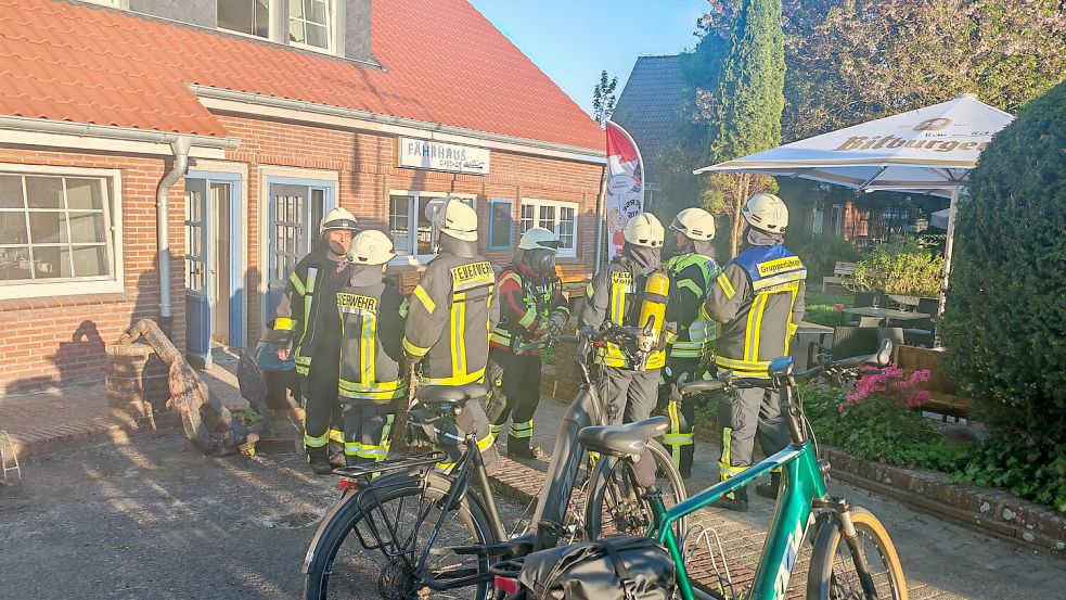Die Feuerwehr rückte zum Fährhaus aus. Foto: Feuerwehr