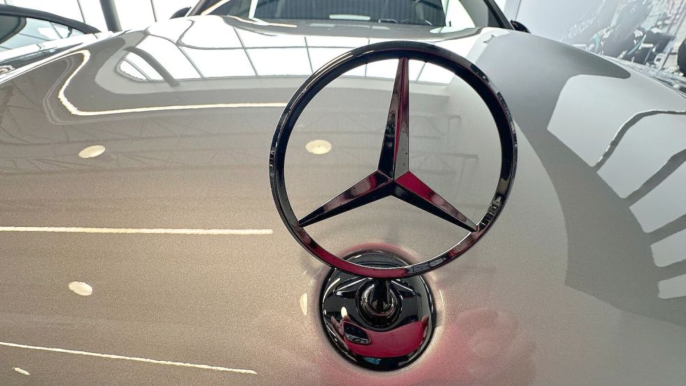 Autos von Mercedes-Benz kommen bei wohlhabenden US-Kunden gut an. (Archivbild) Foto: David Zalubowski/AP/dpa