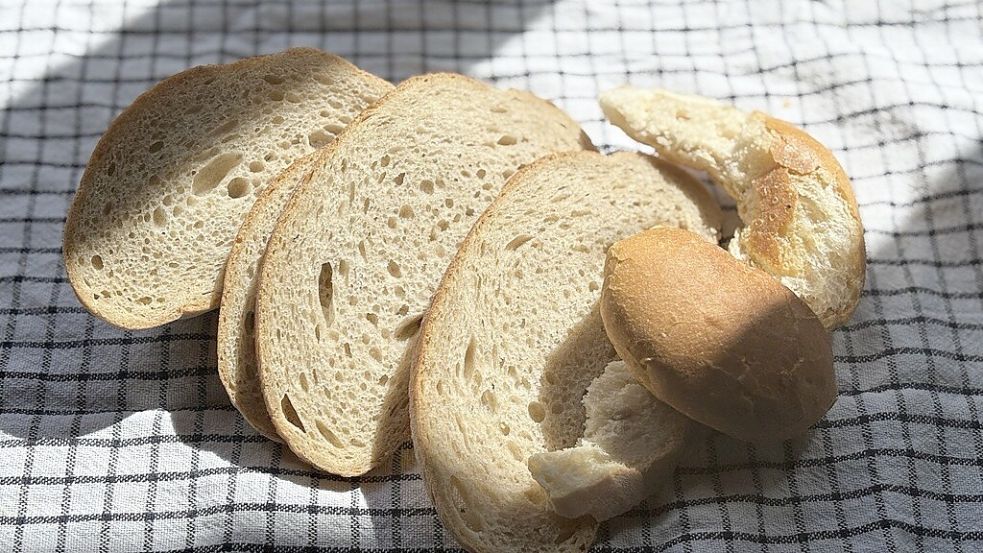 Altes Brot kann man gut weiter verwerten. Foto: Kubassa