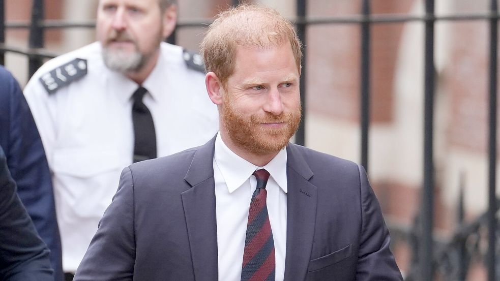Prinz Harry liegt im Streit mit dem britischen Innenministerium. (Archivbild) Foto: Lucy North/PA Wire/dpa