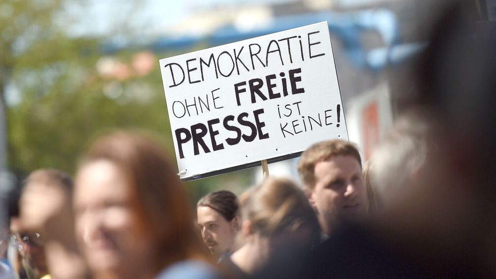 Für die Pressefreiheit gehen immer wieder Menschen auf die Straße. Foto: Pedersen/DPA