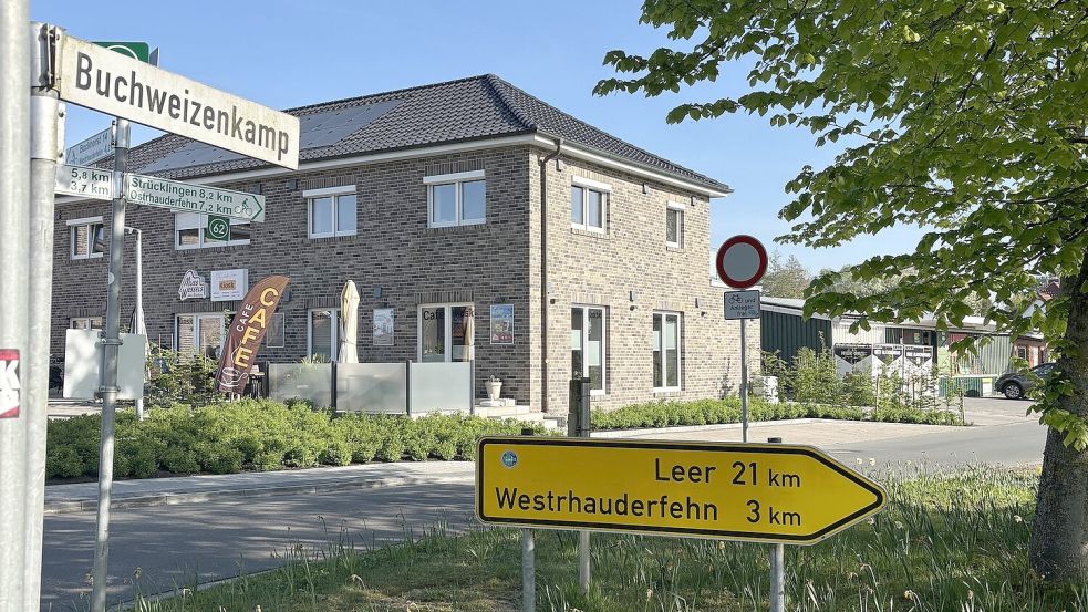 Der Buchweizenkamp, hier an der Ecke Mühlenstraße, ist wegen fehlender Entwässerung und Beleuchtung noch nicht endgültig ausgebaut. Foto: Horst Kruse