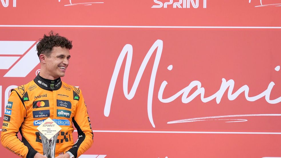 Lando Norris behält im Sprint-Chaos von Miami den Durchblick. Foto: Rebecca Blackwell/AP/dpa