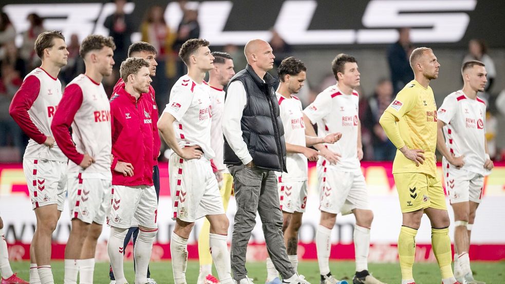 Trübe Stimmung beim 1. FC Köln nach dem Unentschieden gegen Regensburg. Foto: Marius Becker/dpa