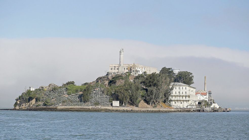 Das Gefängnis Alcatraz war berüchtigt als Verbannungsort für die „Schlimmsten der Schlimmsten“. (Archivbild) Foto: Eric Risberg/AP/dpa