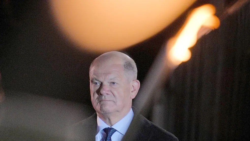 1.245 Tage war Olaf Scholz Bundeskanzler, wenn er am Dienstag die Amtsgeschäfte an seinen Nachfolger Friedrich Merz übergibt. Foto: Michael Kappeler/dpa