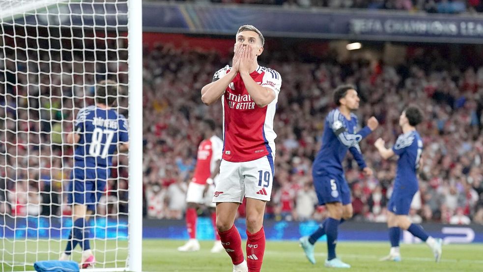 Arsenal-Stürmer Leandro Trossard vergibt im Hinspiel gegen Paris Saint-Germain eine Chance. Foto: Adam Davy/PA Wire/dpa