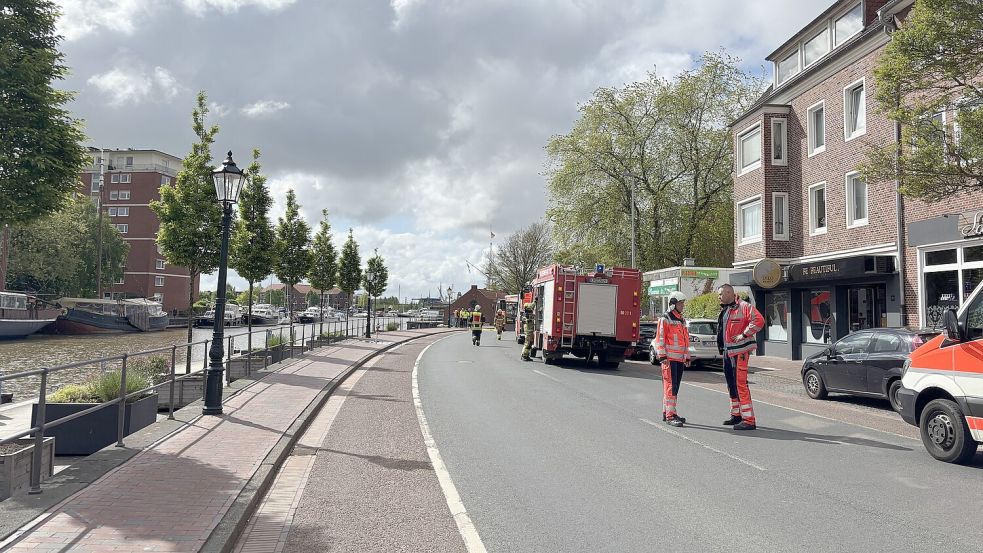 Die Straße Am Delft war während des Einsatzes voll gesperrt. Fotos: Lotta Groenendaal