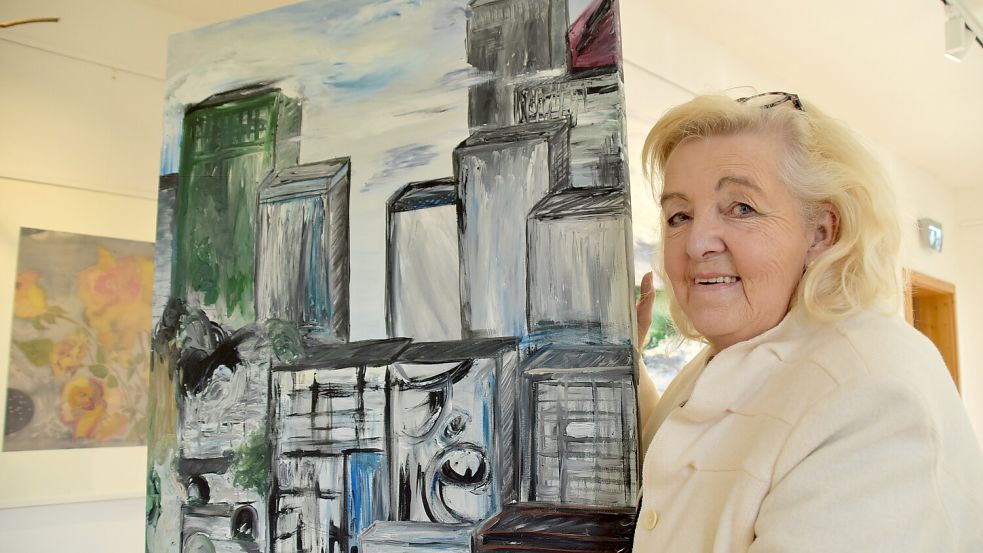 Gisela Buss-Schepers ist Mitglied des Kunstkreises Rhauderfehn und hat auch schon eigene Arbeiten ausgestellt. Foto: Archiv
