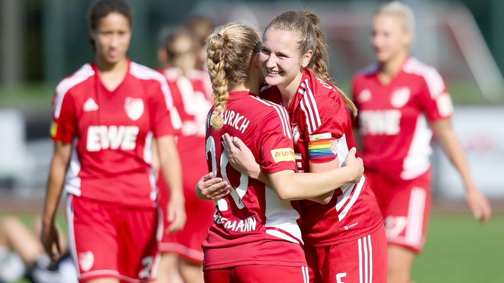 Die Auricherinnen möchten zum Saisonende den Aufstieg feiern. Sollten sie gegen Hastenbeck verlieren, gibt es noch eine zweite Chance zum Sprung in die Regionalliga. Foto: Jens Doden
