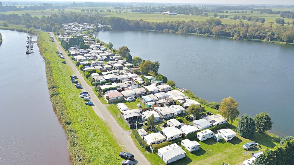 Der Campingplatz am Jümmesee hat etwa 200 Parzellen für Camper. Foto: Dübbelde Immobilien/Archiv