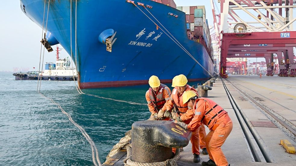 Die Container-Buchungen von China in die USA hatten zuletzt schon stark abgenommen. (Symbolbild) Foto: ---/XinHua/dpa
