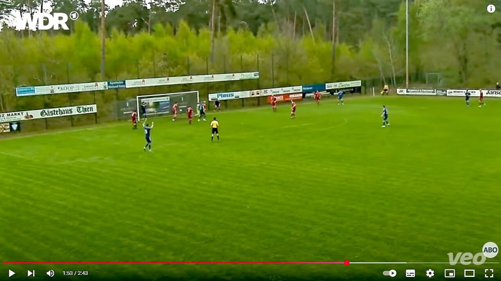 Mit seinem Eigentor im Bezirksliga-Spiel gegen den ASV Altenlingen ist Patrick Bruns von Alemannia Salzbergen für das „Kacktor des Monats“ April im WDR nominiert. Foto: Quelle: Youtube/WDR, Screenshot: NOZ/Nele Kanke
