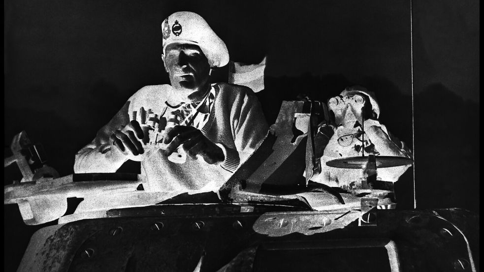 Bernard Law Montgomery war Oberbefehlshaber der britischen Truppen. Hier ist er im Jahr 1942 im Einsatz zu sehen. Foto: IMAGO / UIG
