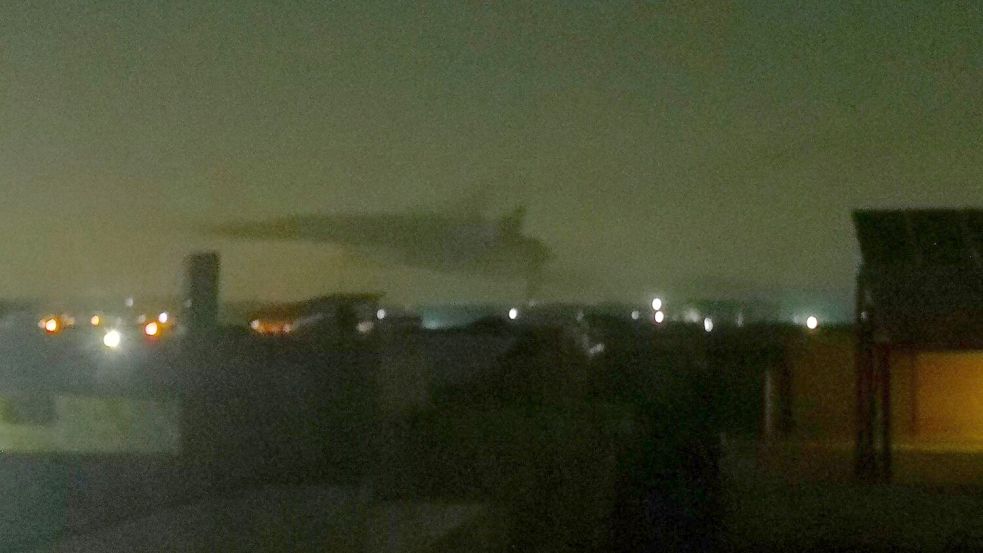 Noch bis in die Nacht auf Samstag kam es zu tödlichen Angriffen. Foto: Jamil Bhatti/XinHua/dpa
