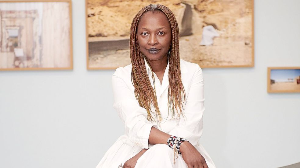 Die aus Kamerun stammende Künstlerin Koyo Kouoh sollte 2026 die 61. Ausgabe der Kunstbiennale in Venedig kuratieren. Foto: Mirjam Kluka/La Biennale die Venezia/dpa