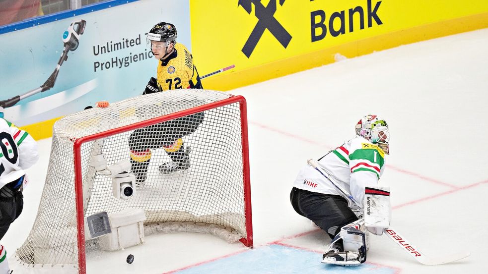 Dominik Kahun erzielte den ersten deutschen Treffer bei der WM in Dänemark und Schweden. Foto: Henning Bagger/Ritzau Scanpix/AP/dpa