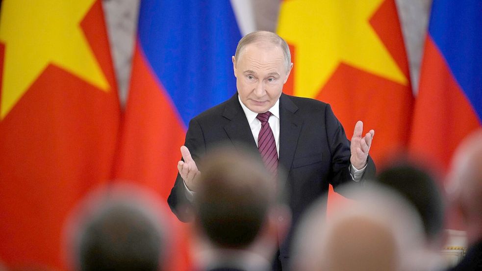 Putin hatte Mitte der Woche eine dreitägige Waffenruhe angekündigt. Foto: Pavel Bednyakov/AP/dpa
