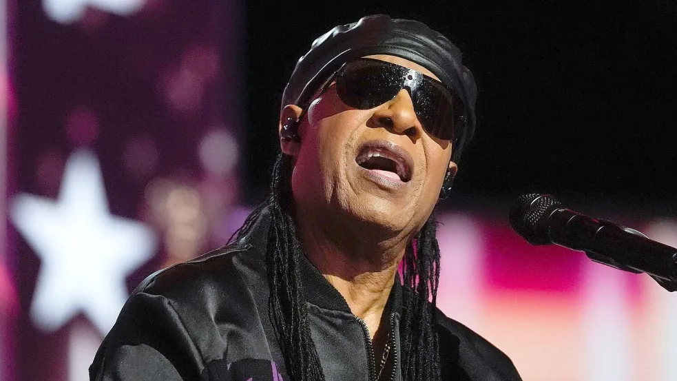 Noch immer auf der Bühne: Stevie Wonder Foto: Erin Hooley/AP/dpa