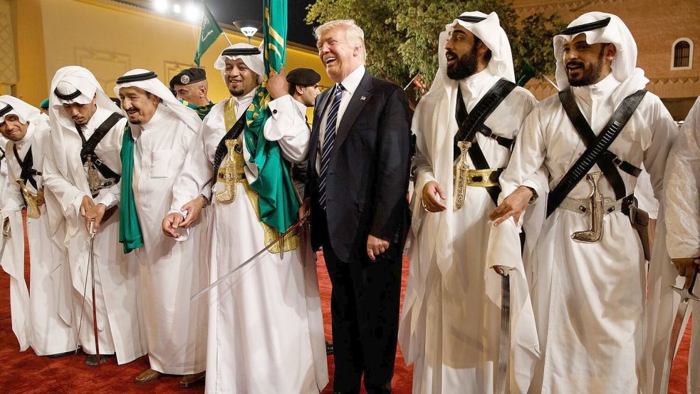 Trump wählte bereits in der ersten Amtszeit Saudi-Arabien als Ziel seiner ersten großen Auslandsreise. (Archivbild) Foto: picture alliance / Evan Vucci/AP/dpa