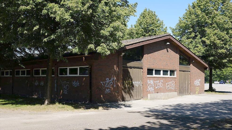 Hier finden bislang Rinderauktionen statt: Im ersten Quartal 2027 geht die „Herdbuchhalle“ in den Besitz der Stadt über. Foto: Niemeyer