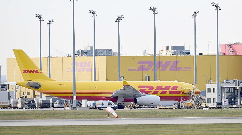 Der aktuelle Fall erinnert an den Brandsatz in einem Paket in Leipzig, zu dem noch Ermittlungen laufen. (Archivbild) Foto: Hendrik Schmidt/dpa