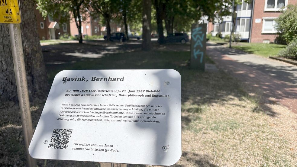 In der Bavinkstraße wurden Hinweisschilder aufgestellt. Foto: Jonas Bothe
