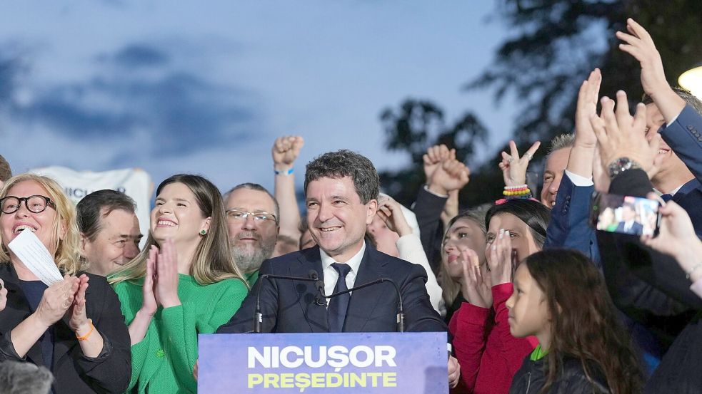 Der Pro-Europäer Nicusor Dan hat die Präsidentenwahl in Rumänien gewonnen. Foto: Andreea Alexandru/AP/dpa