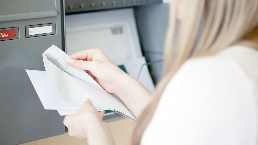 Wenn Sie einen Brief eines angeblichen Inkassounternehmens erhalten, sollten Sie sich fragen: Ist der Brief echt? Foto: dpa/Christin Klose