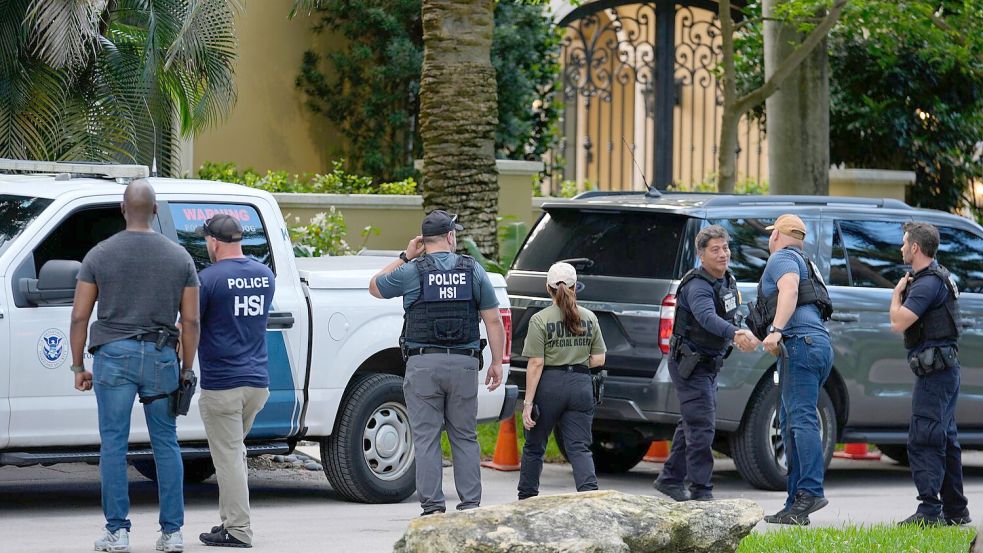 Die Razzia 2024 in Miami Beach. (Archivbild) Foto: Rebecca Blackwell/AP