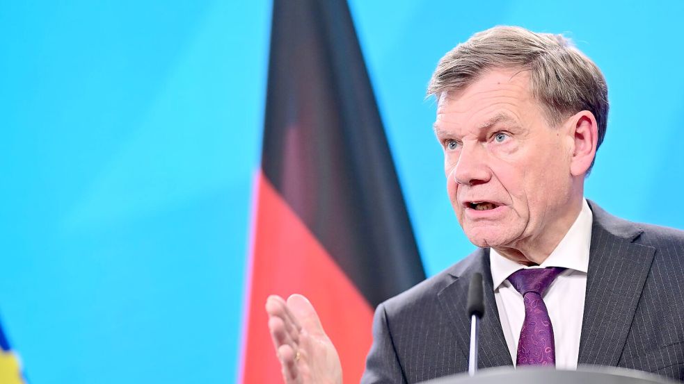 Bundesaußenminister Johann Wadephul (CDU) warnt Konsequenzen eines Zollstreits mit den USA. Foto: Sebastian Christoph Gollnow/dpa