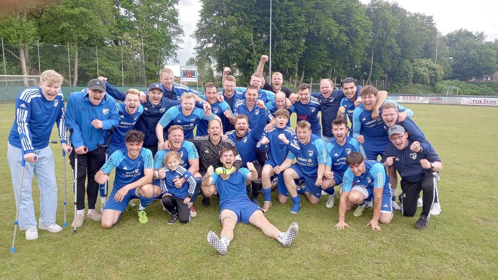 So schön jubelte der STB Barßel nach dem Aufstieg in die Kreisliga. Foto: Weers
