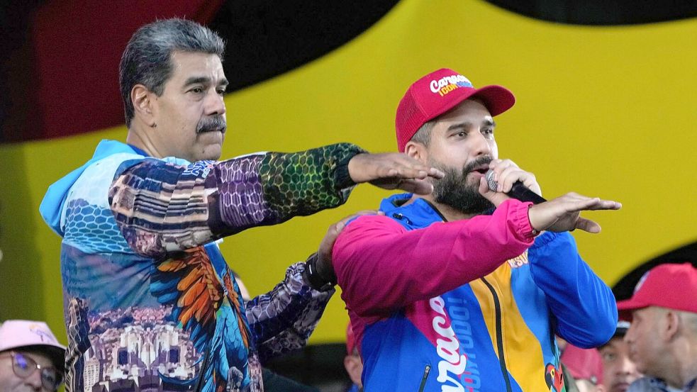 Venezuelas autoritärer Präsident Nicolás Maduro (links) will mit den Wahlen seine Macht zementieren. (Archivbild) Foto: Ariana Cubillos/AP/dpa