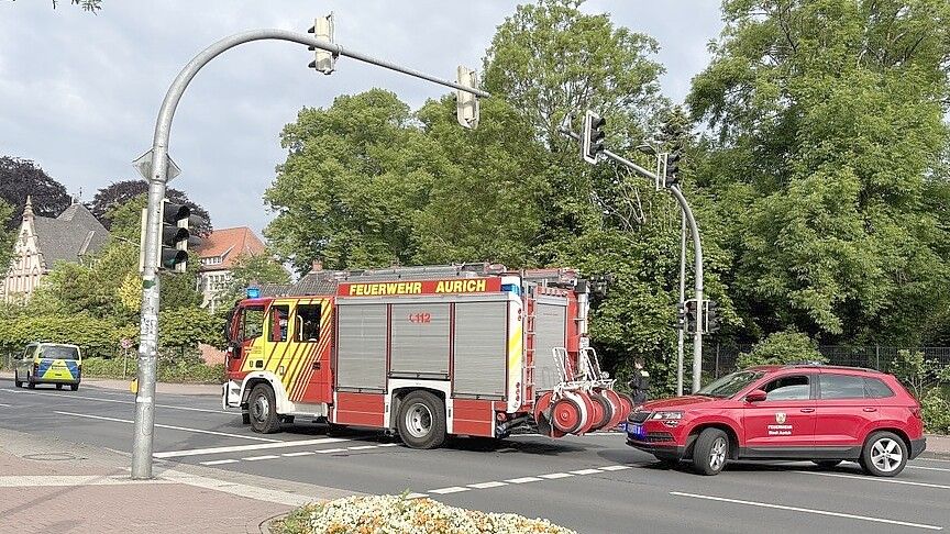 Die Feuerwehr war mit zahlreichen Einsatzkräften vor Ort. Foto: Christin Wetzel