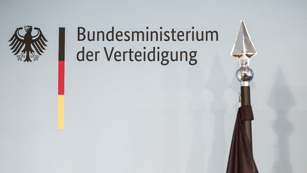 Das Bundesverteidigungsministerium ist den Prüfern zufolge heute wieder vergleichbar groß wie 2012. (Archivbild) Foto: Hannes P. Albert/dpa