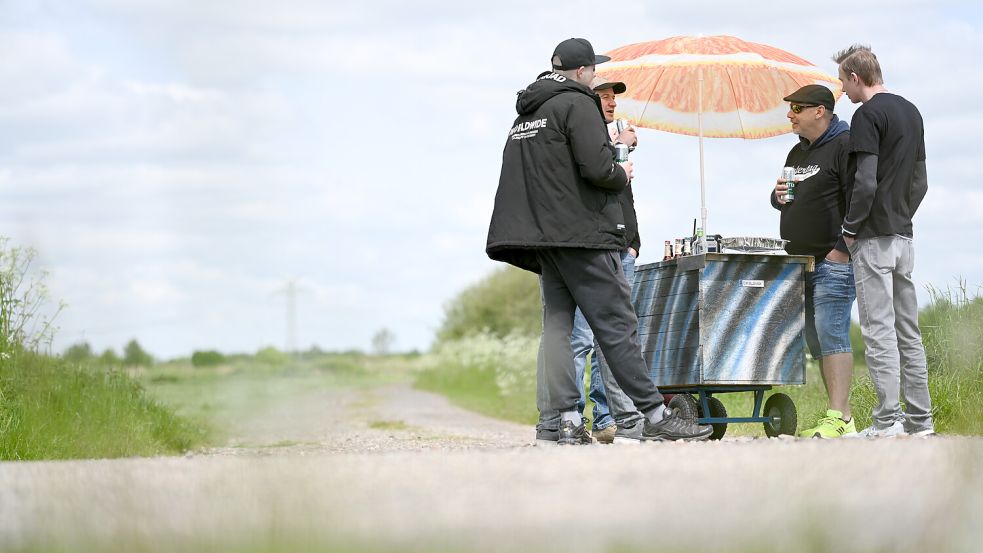 Viele Vatertagstouren dürften bereits geplant sein. Aber spielt auch das Wetter mit? Foto: dpa/Lars Klemmer