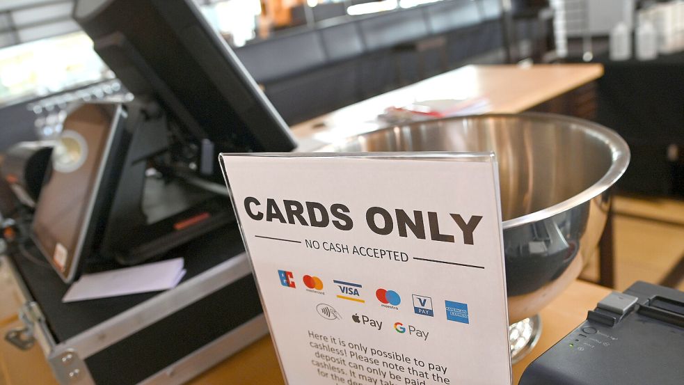 Bargeld bedeutet für viele Freiheit pur – doch zu welchem Preis? Die Abschaffung des Klimpergeldes in einigen Bereichen würde Kriminellen mehr schaden, als die nächsten fünf Steuerreformen zusammen. Foto: IMAGO/Sven Simon