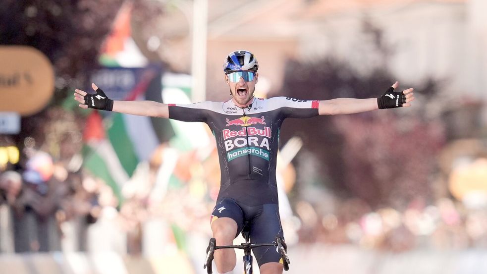 Nico Denz sorgt für den ersten deutschen Etappensieg beim 108. Giro. Foto: Massimo Paolone/LaPresse/AP/dpa