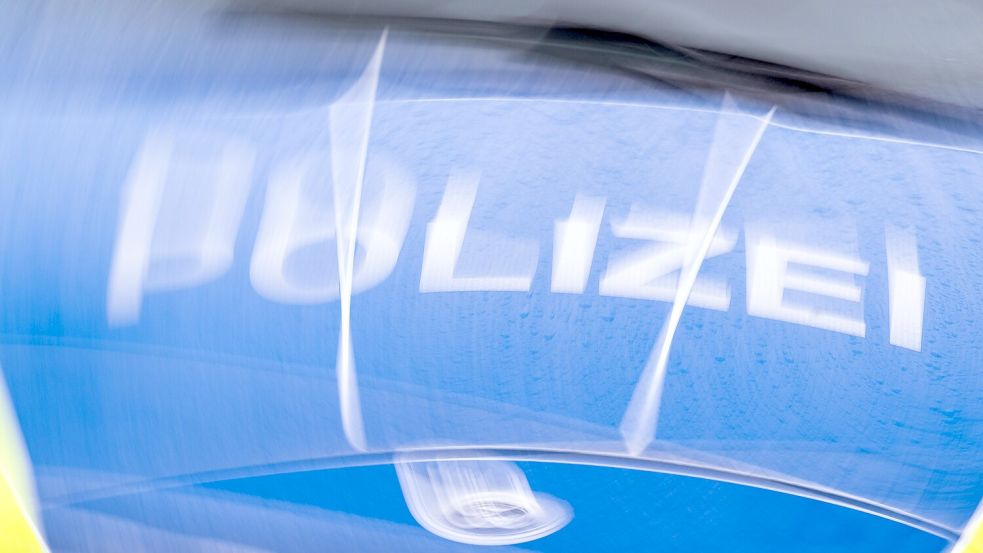 Das sogenannte „Widerstandskollektiv“ hat am Freitag für Verkehrsbehinderungen auf dem Osterdeich in Bremen gesorgt. Foto: Soeren Stache/dpa
