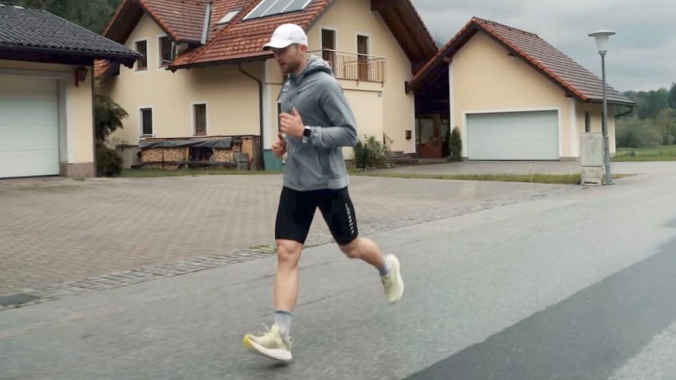 Mehr als 50 Kilometer lief Lukas Siemers Woche für Woche in der Vorbereitungszeit auf den Ironman in Hamburg. Foto: Privat