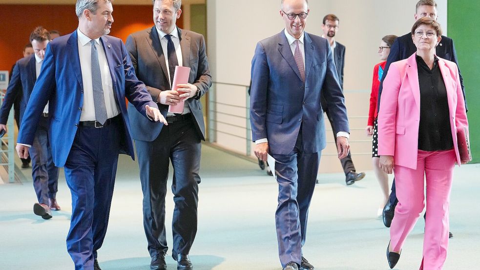 Ein Farbtupfer im Männerladen: Saskia Esken ist die einzige Frau im Koalitionsausschuss - und wird bald nicht mehr dabei sein. Foto: Kay Nietfeld