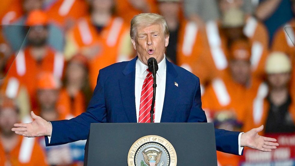 Sein Lieblingswort seien „Zölle“, sagt US-Präsident Trump. Foto: David Dermer/AP/dpa