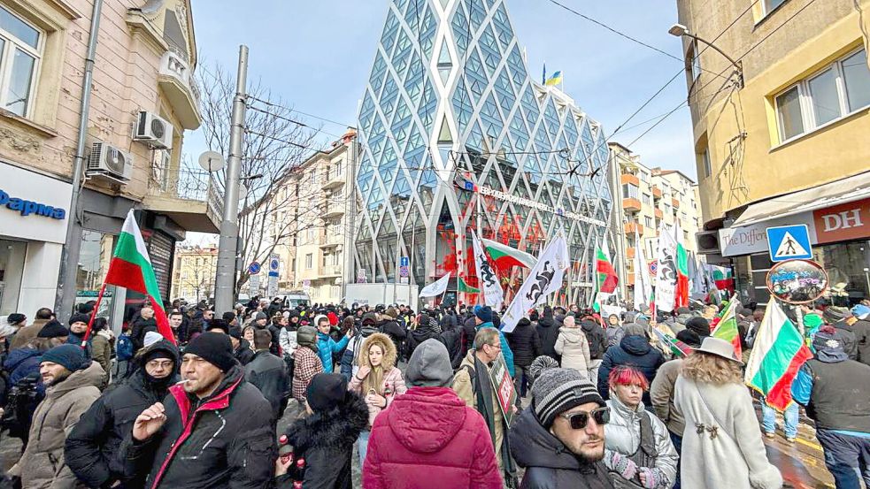 Bereits im Februar 2025 gab es Proteste gegen den Euro. Foto: IMAGO / ITAR-TASS
