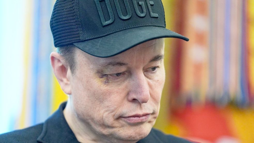 Das von Donald Trump vorangetriebene Steuergesetz sei eine „widerliche Abscheuligkeit“, kritisiert Elon Musk. (Archivbild) Foto: Evan Vucci/AP/dpa