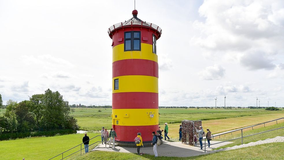 Der Pilsumer Leuchtturm gehört zu den beliebtesten Fotomotiven Ostfrieslands. Foto: Heinz Wagenaar/Archiv